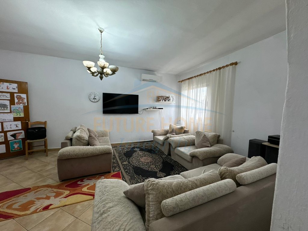 For sale, 2+1+2 Apartment, Porcelain, Tirana.