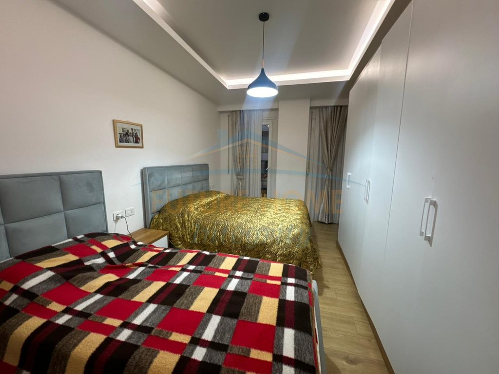 For sale, Apartment 2+1+2+Parking space, Ali Demi, Tirana.