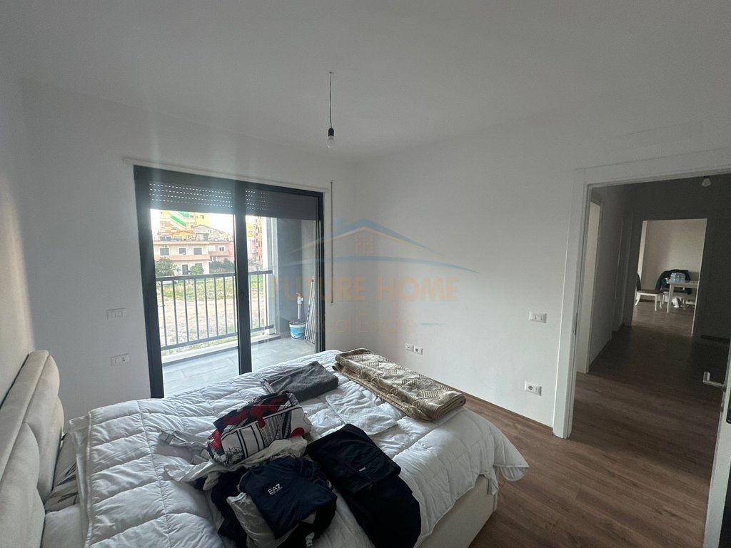 Shitet, Apartament 2+1+2+Post Parkimi, Bulevardi Ri, Tirane