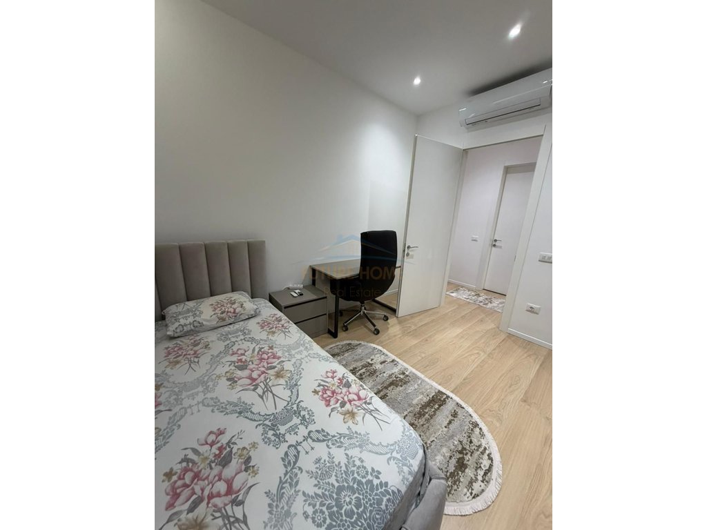 Shitet, Apartament 2+1+2+Post Parkimi, "Kompleksi Delijorgji ", Tiranë