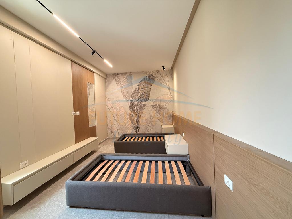 For sale, Apartment 2+1+2+Parking Space, Santorini Complex, Dhërmi.