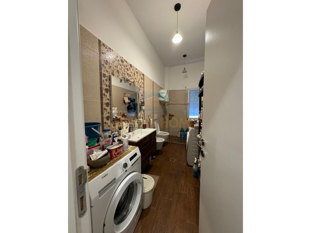 For sale, Apartment 2+1+2+Parking Post, Lake Dry, Tirana