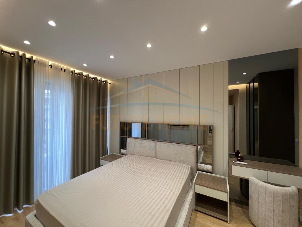 For sale, Apartment 2+1+2+Parking space, Durrës Street, Tirana.