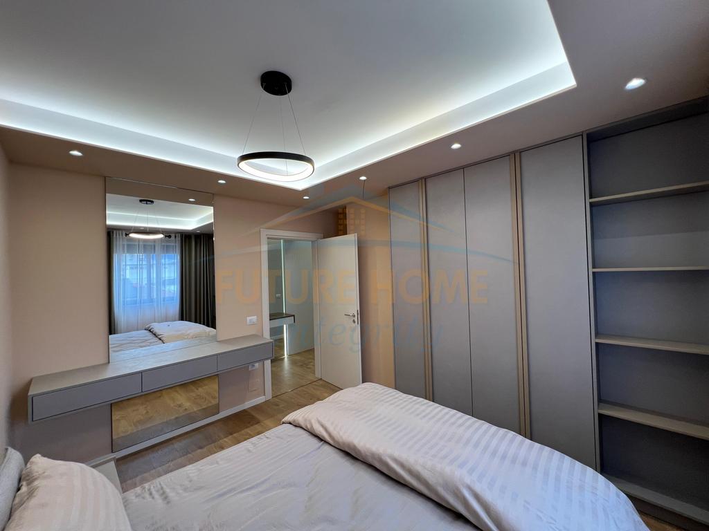 For sale, Apartment 2+1+2+Parking space, Durrës Street, Tirana.