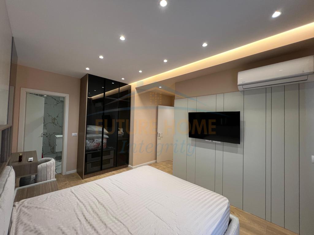 For sale, Apartment 2+1+2+Parking space, Durrës Street, Tirana.