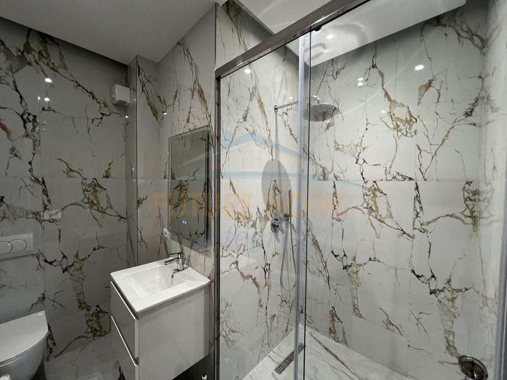For sale, Apartment 2+1+2+Parking space, Durrës Street, Tirana.