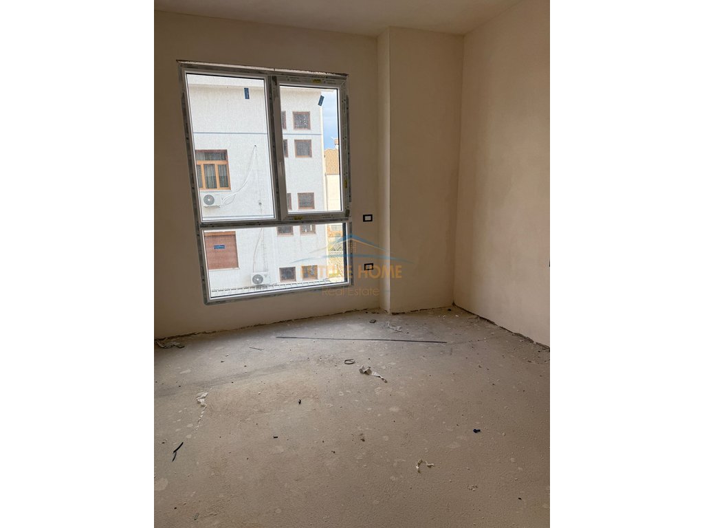 For sale, Apartment 2+1+2, near Alidemi Field, Tirana., Tirana.