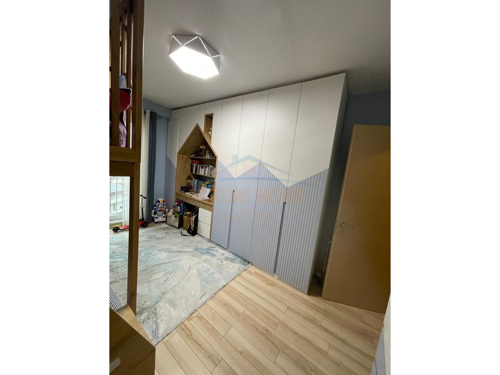 Shitet, Apartament 2+1+2, Qytet Studenti, Tiranë