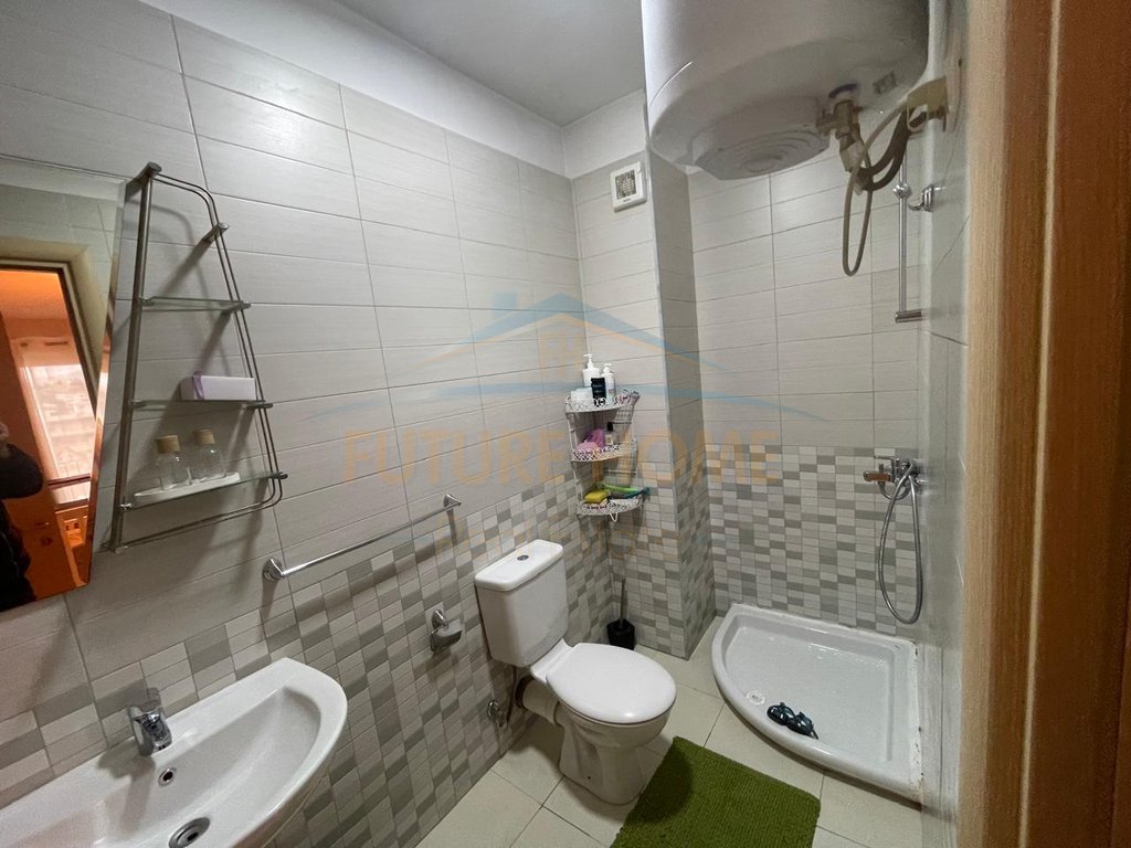 Shitet, Apartament 2+1+2, Qytet Studenti, Tiranë