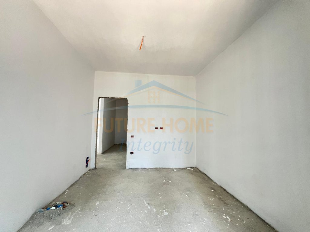 Shitet, Apartament 2+1+2, Rezidenca Splendor, Tiranë.