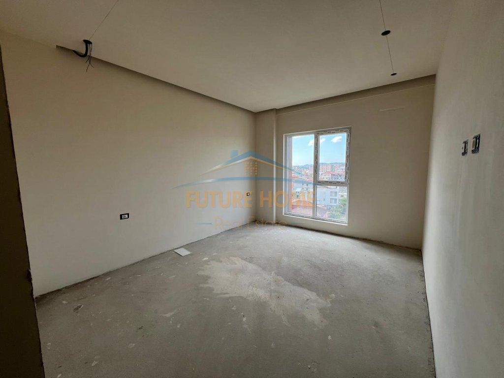 Shitet Apartament 2+1+2, Rruga Jordan Misja, Tiranë