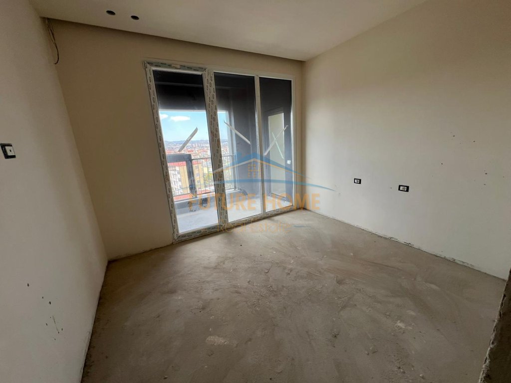Shitet Apartament 2+1+2, Rruga Jordan Misja, Tiranë