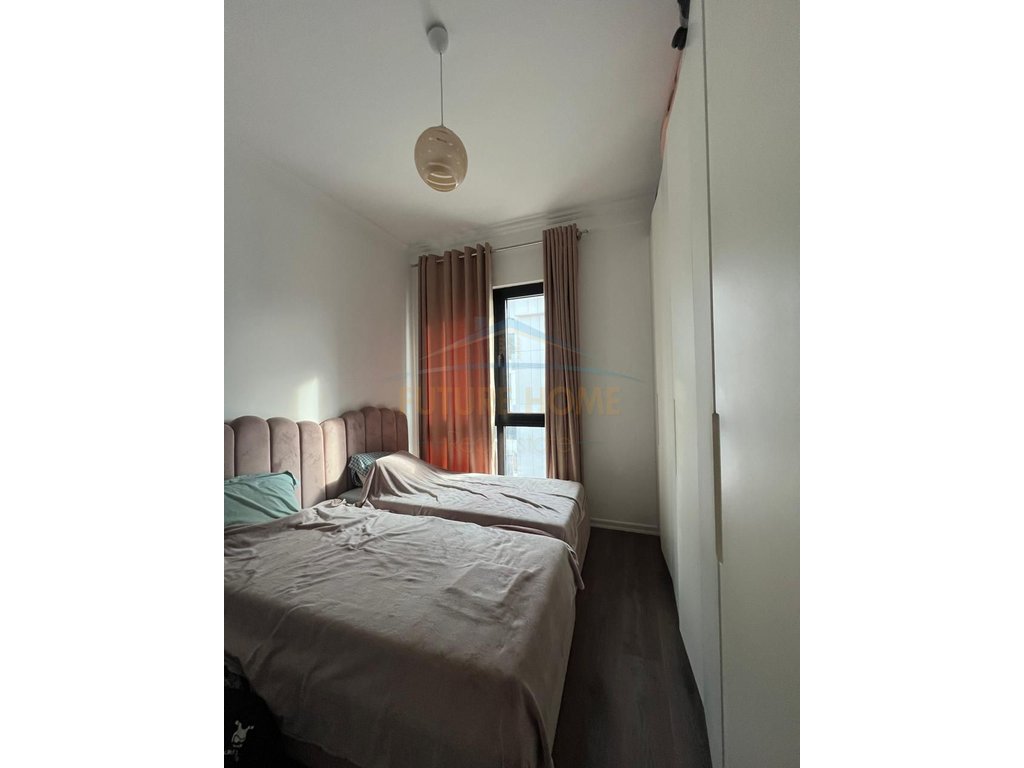 Shitet, Apartament 2+1+2, Square 21, Rruga e Kavajës