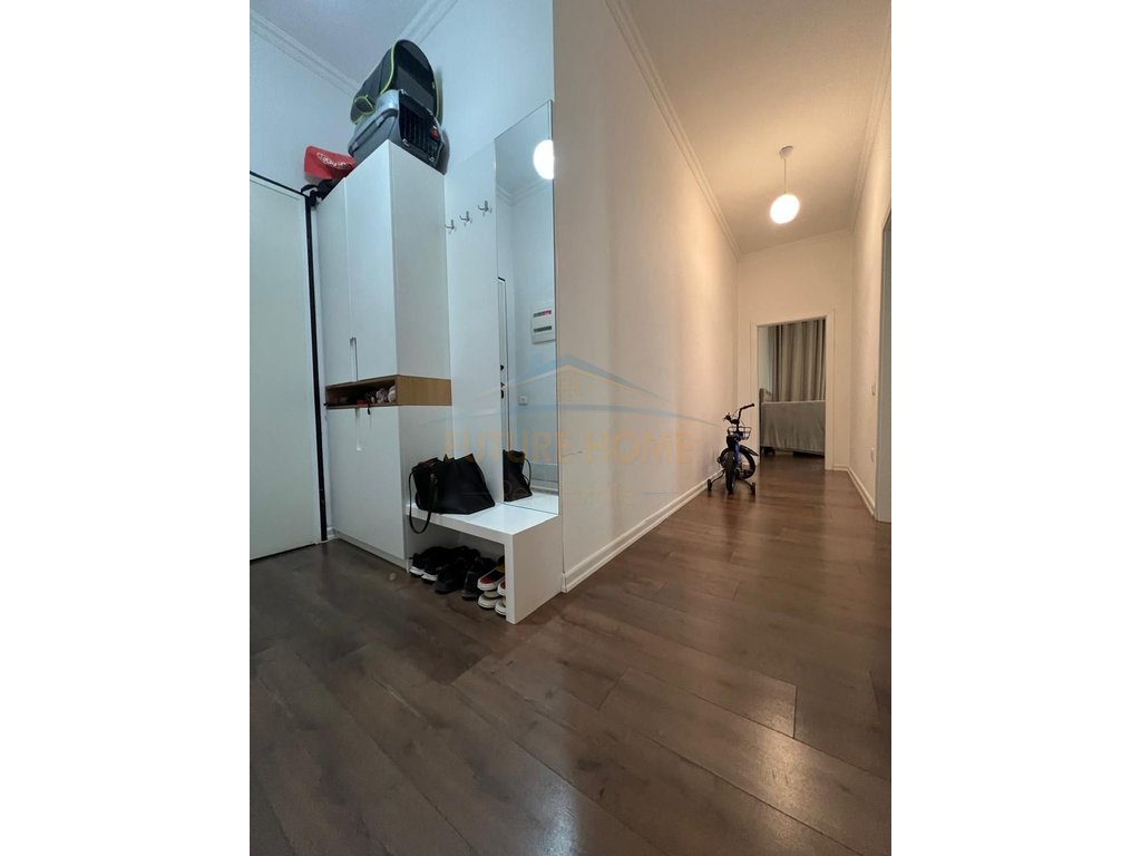 Shitet, Apartament 2+1+2, Square 21, Rruga e Kavajës