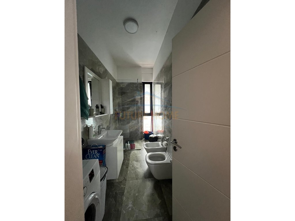 Shitet, Apartament 2+1+2, Square 21, Rruga e Kavajës