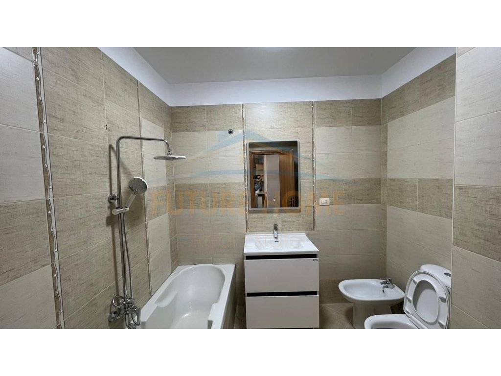 For sale, Apartment 2+1+2, Train Station, Tirana