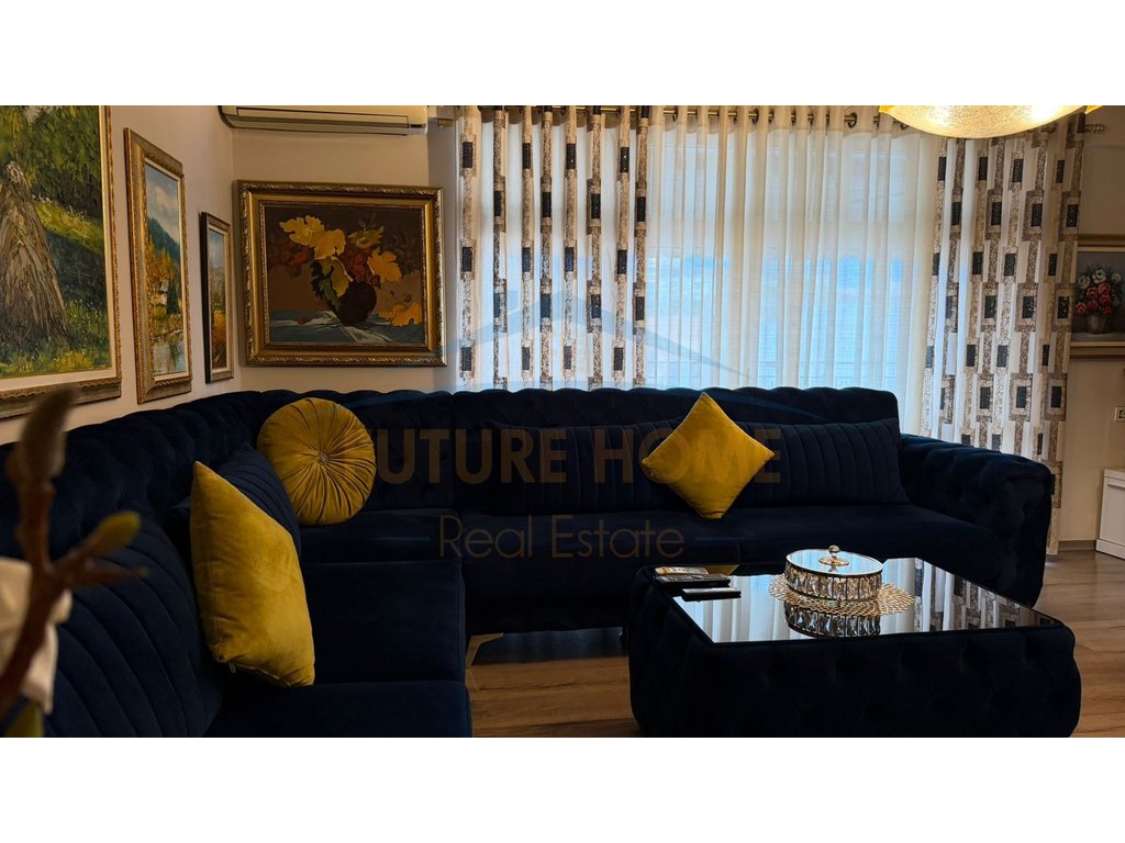 Shitet, Apartament 2+1 , 21 Dhjetori