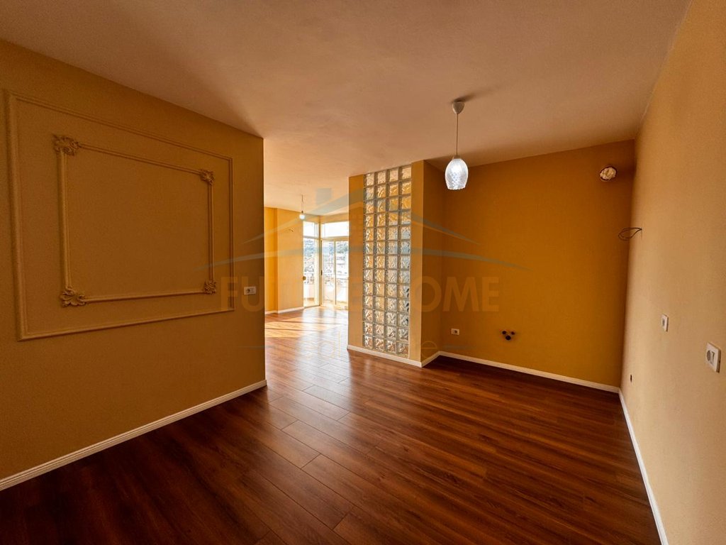 For Sale, 2+1 Apartment with Veranda, Police Directorate, Durres