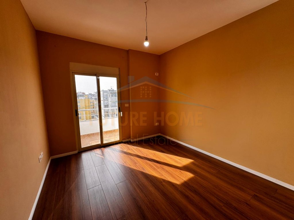 For Sale, 2+1 Apartment with Veranda, Police Directorate, Durres
