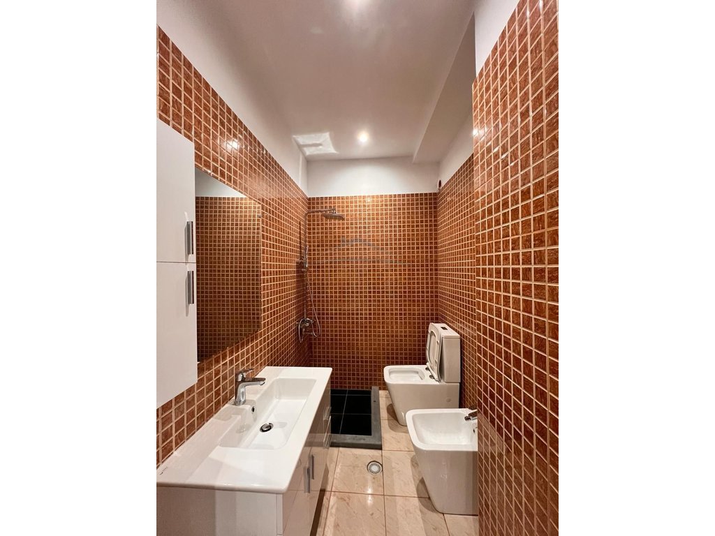 For sale, Apartment 2+1, Boulevard Ismail Qemali.