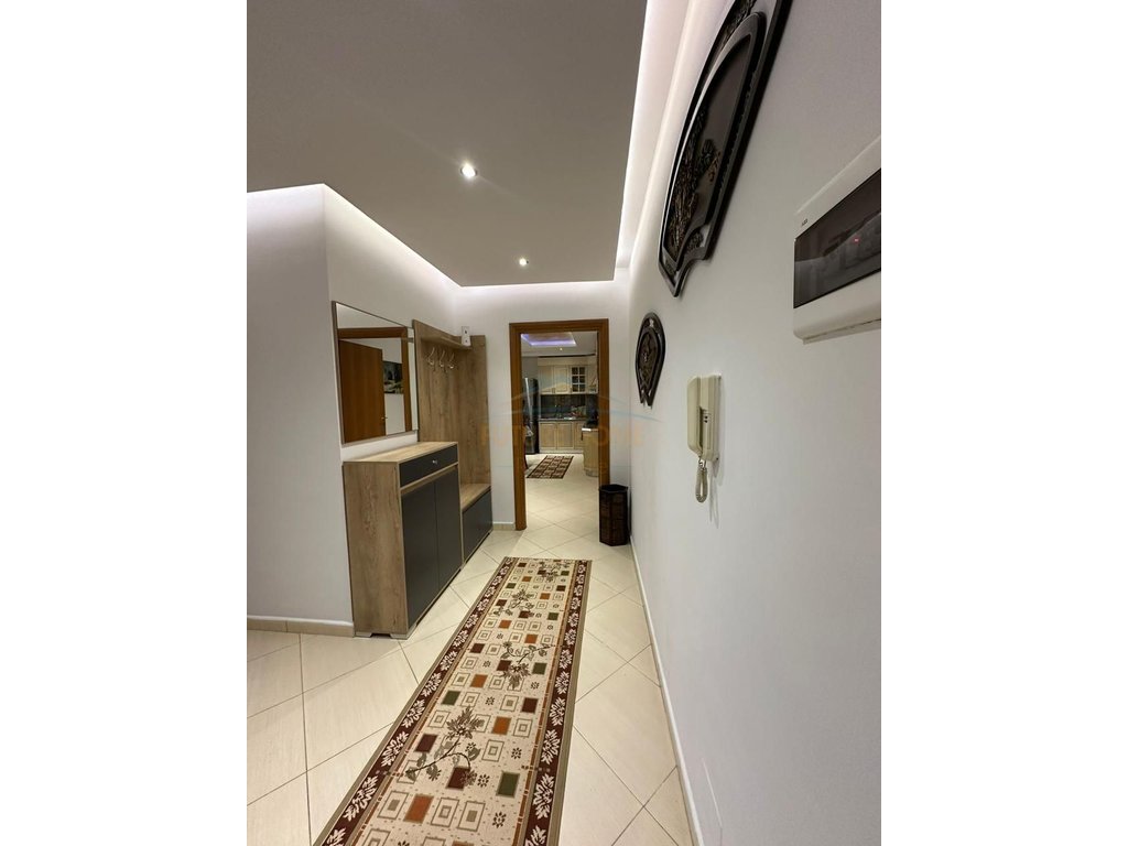 For sale, 2+1 Apartment, Elbasan Street, Tirana