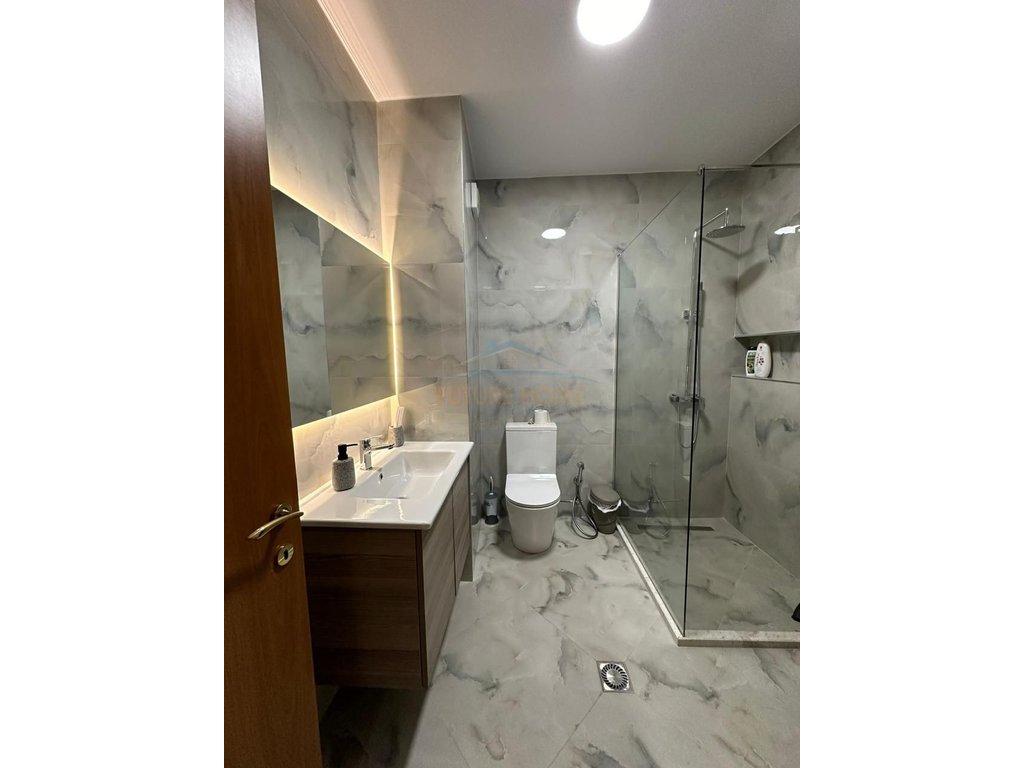 For sale, 2+1 Apartment, Elbasan Street, Tirana