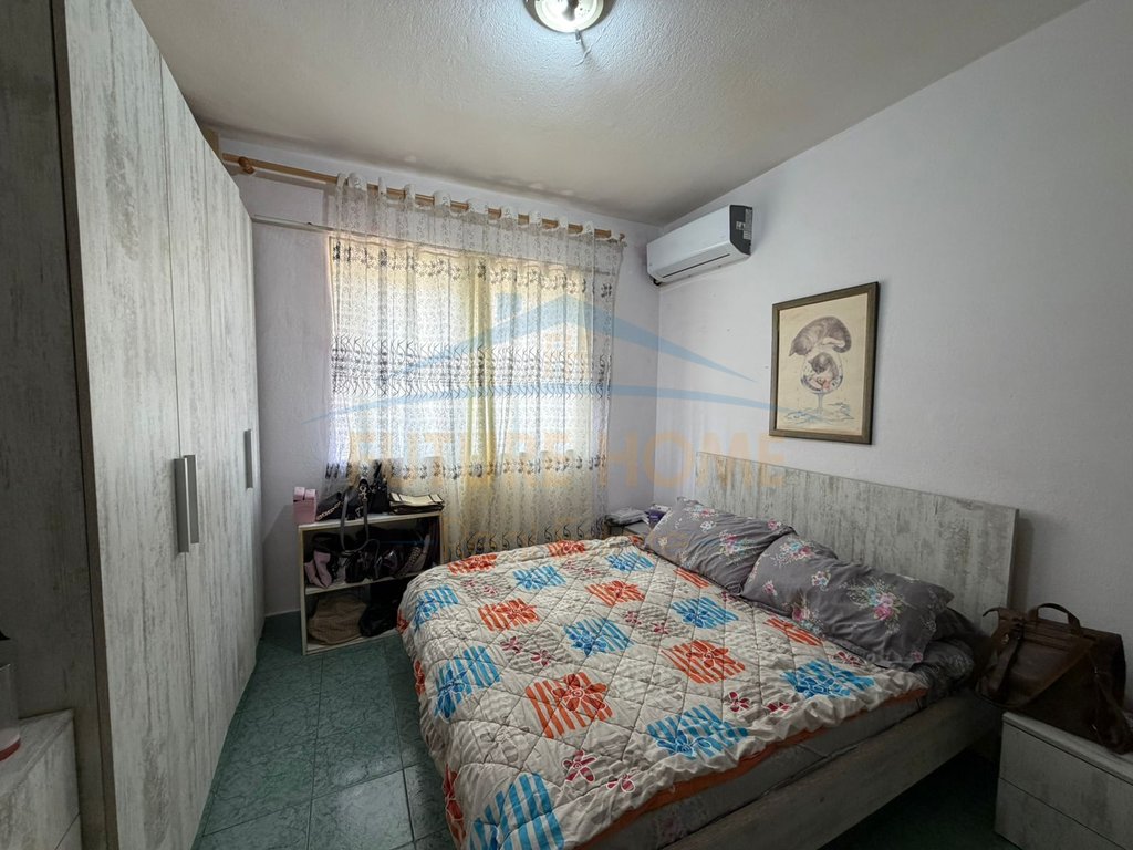 Shitet, Apartament 2+1+ Ambient Biznesi , Rruga Kongresi i Manastirit