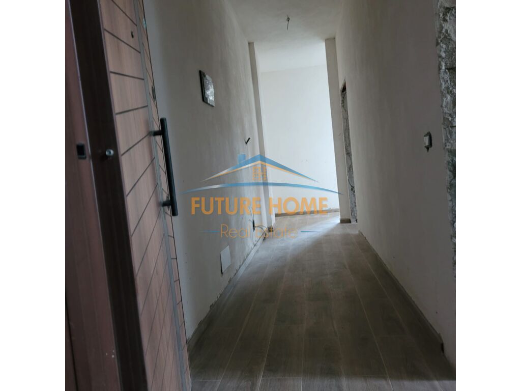 Shitet, Apartament 2+1,Bulevardi i Ri, Tirane.