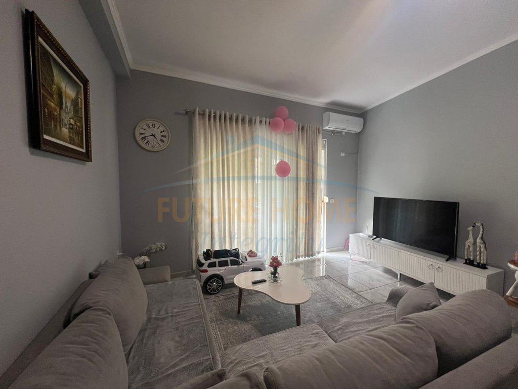 For sale, 2+1 Apartment, Fresku, Tirana.