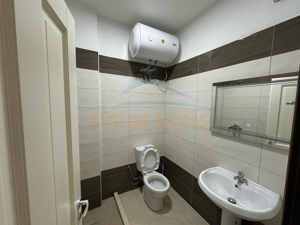 Shitet Apartament 2+1, Gjiri Lalzit, Durres.