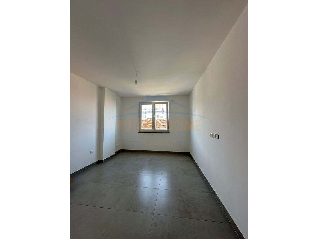 Shitet, Apartament 2+1, Golem