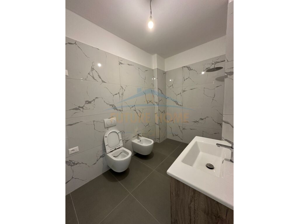 Shitet, Apartament 2+1, Golem