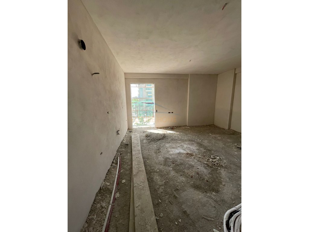 For sale, 2+1 Apartment, Kamez, Tirana.