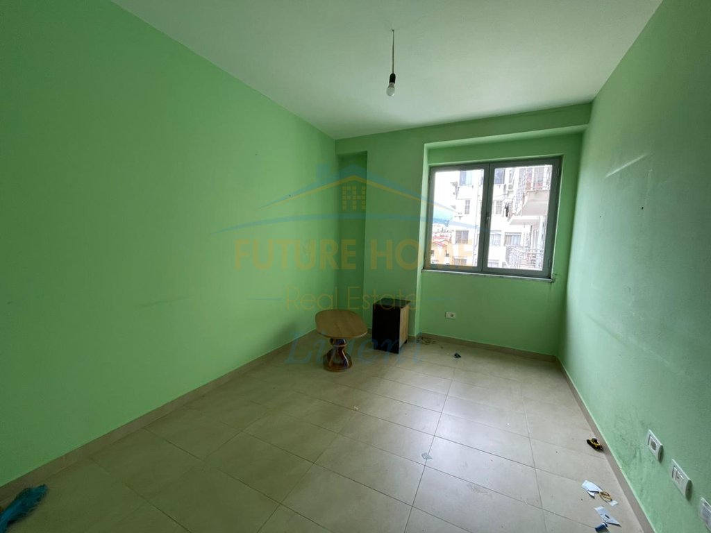 For sale, 2+1 Apartment, Kinostudio, Tirana