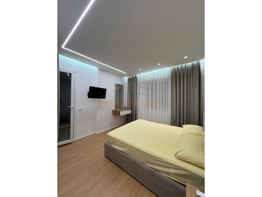 Shitet, Apartament 2+1, Kompleksi Univers City, Tiranë.