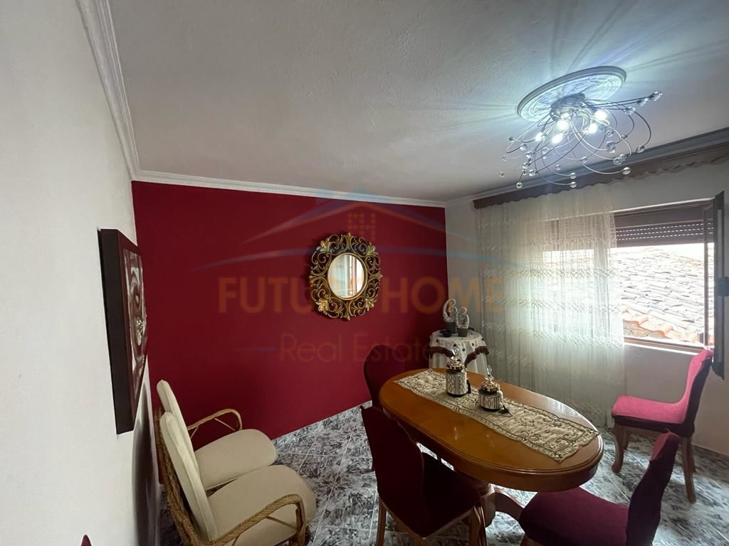 For sale, 2+1 Apartment, Neighborhood 10, Korçë
