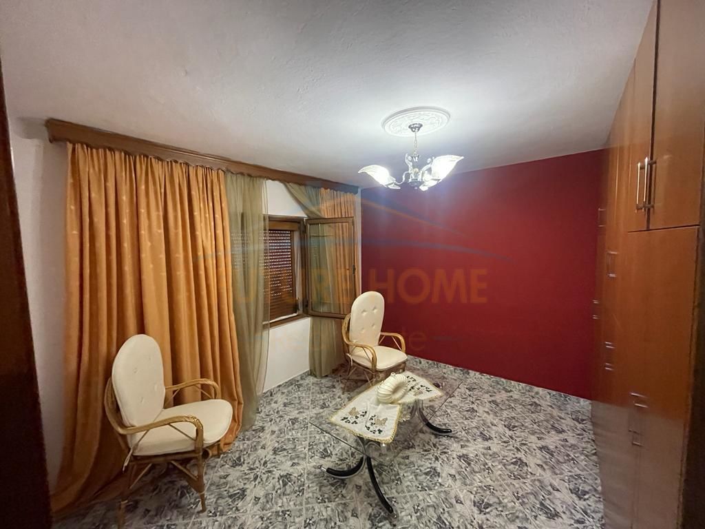 For sale, 2+1 Apartment, Neighborhood 10, Korçë