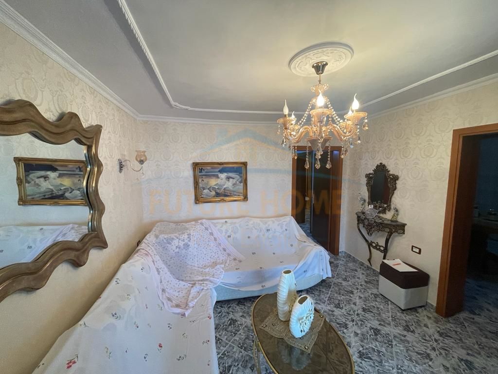 For sale, 2+1 Apartment, Neighborhood 10, Korçë