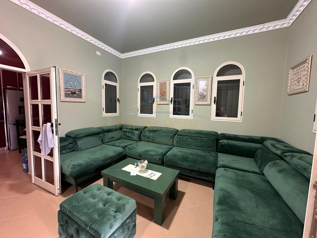 For sale, 2+1 Apartment, 10 Korriku Neighborhood, Vlore, Centrale
