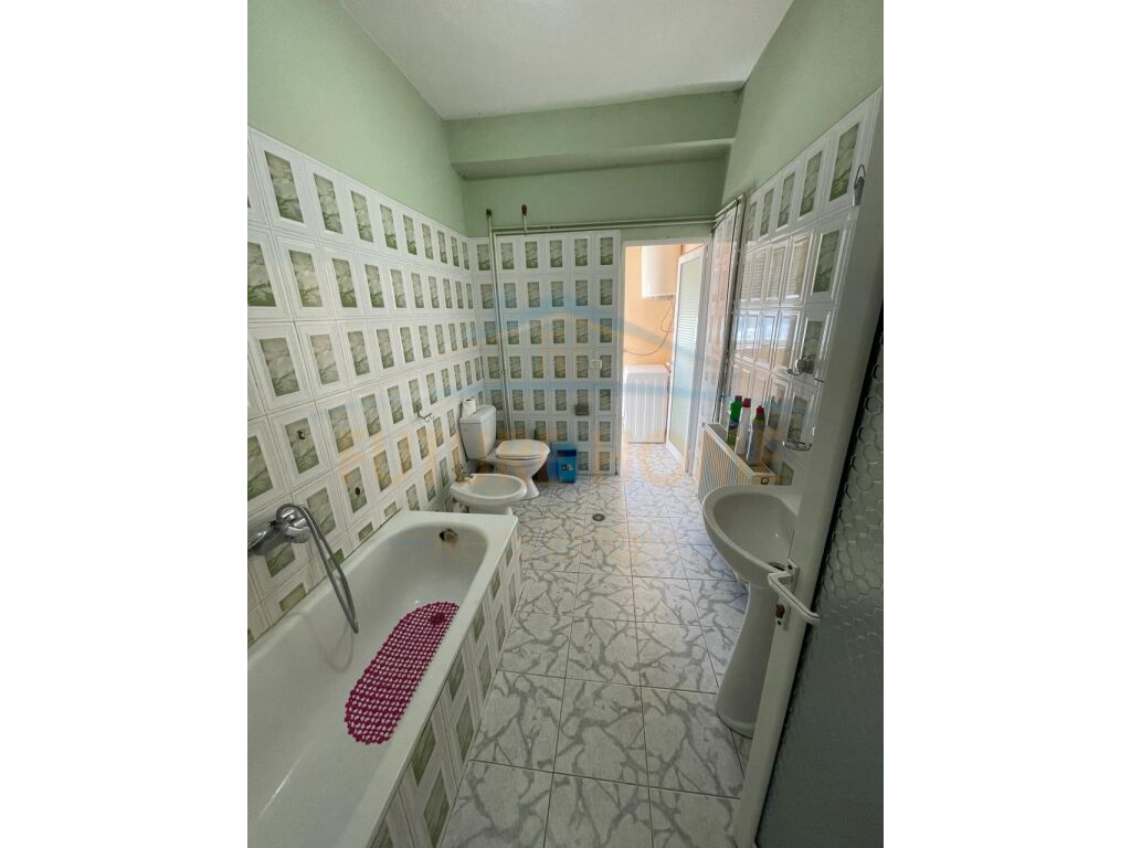 For sale, Apartment 2+1, Lagjia 14, Korça.