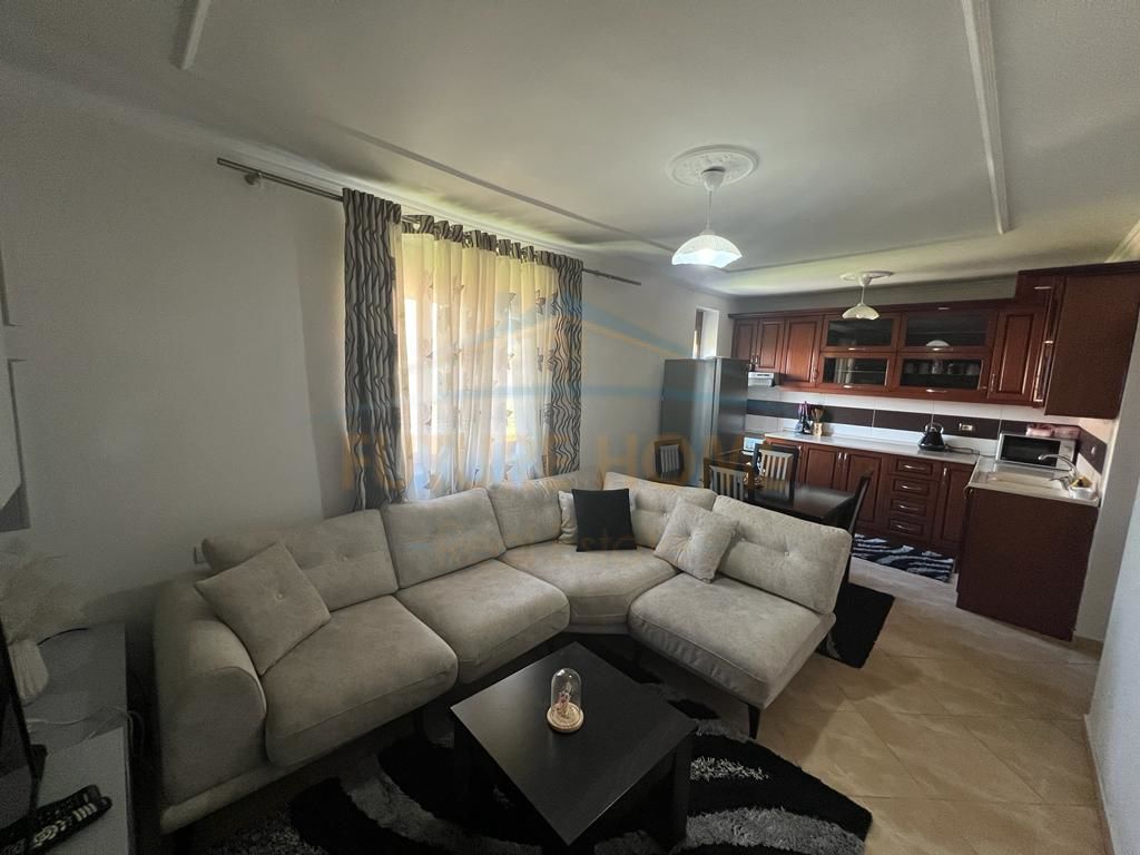 Apartament 2+1, Lagjia 14, Korçë