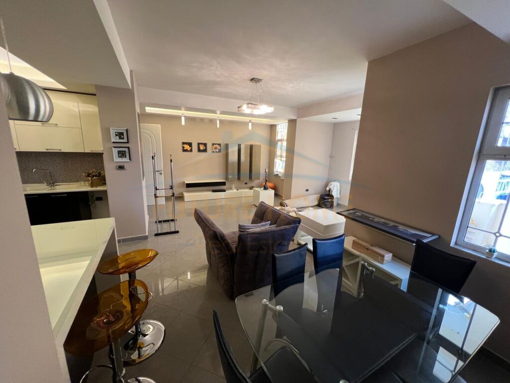 Apartament 2+1, Lagjia 5, Korçë.