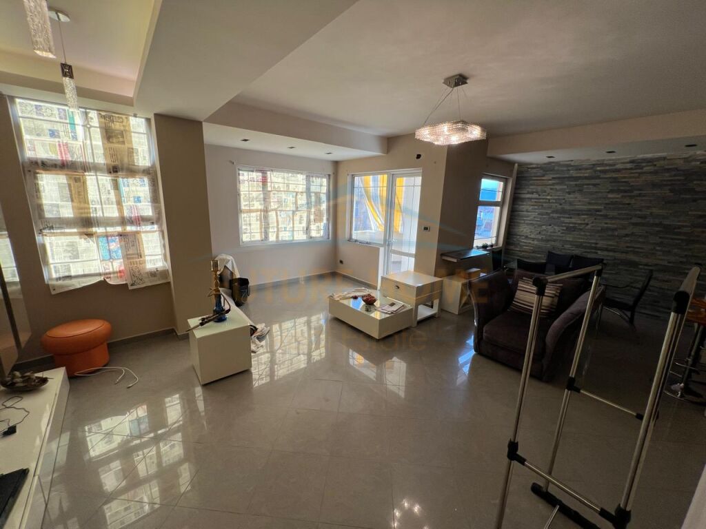 Apartament 2+1, Lagjia 5, Korçë.