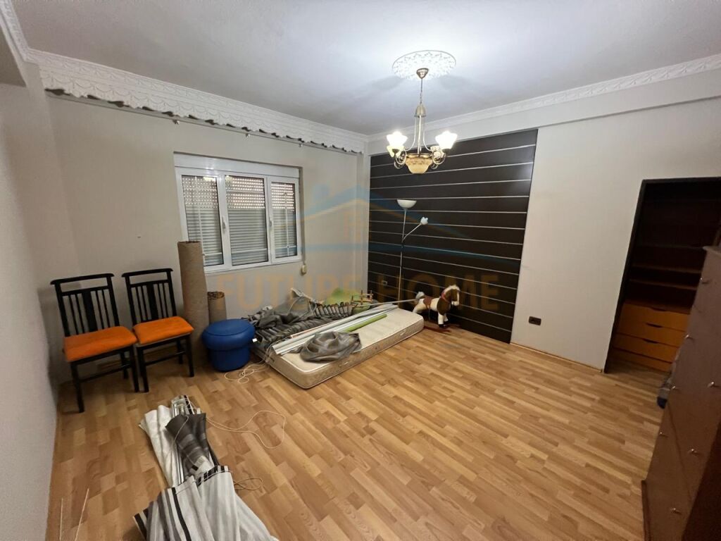 Apartament 2+1, Lagjia 5, Korçë.