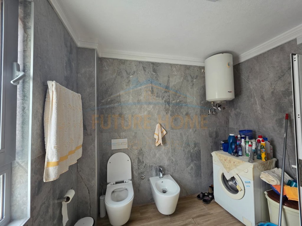 For sale, 2+1 Apartment, Neighborhood 9, Korçë.