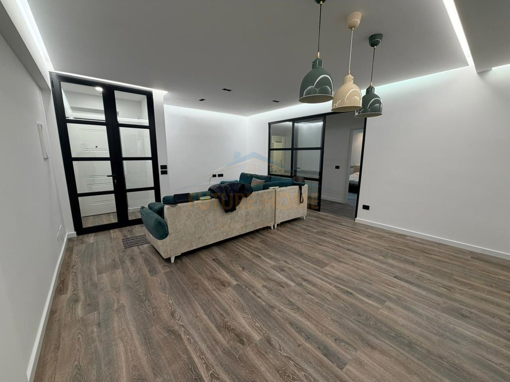 For sale, 2+1 Apartment Lapraka, Tirana.