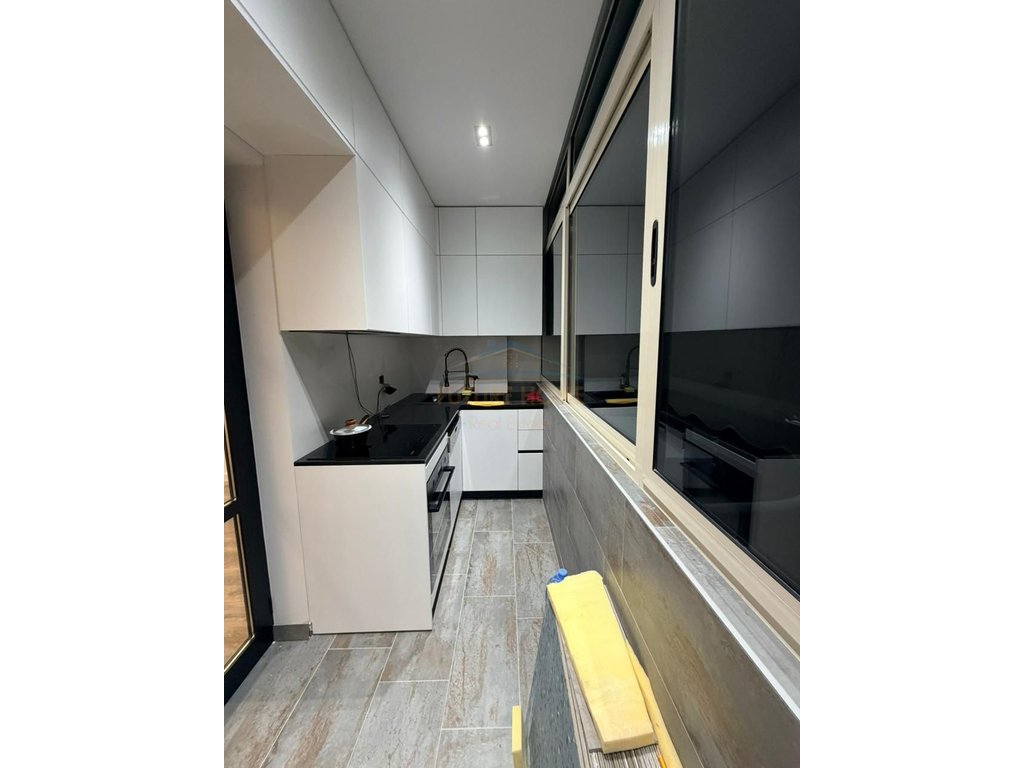 For sale, 2+1 Apartment Lapraka, Tirana.
