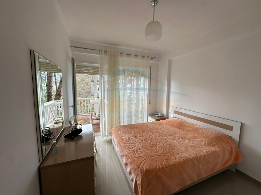 Shitet, Apartament 2+1, Lura 3, Gjiri i Lalzit.