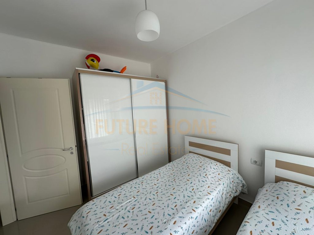 Shitet, Apartament 2+1, Lura 3, Gjiri i Lalzit.