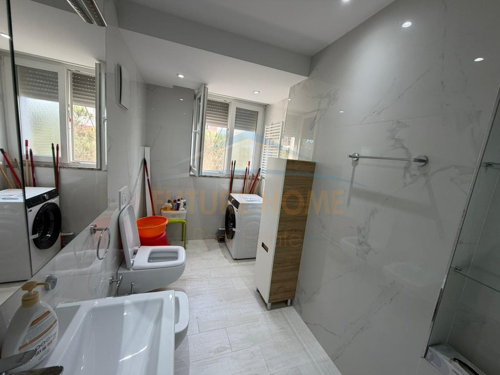Apartment 2+1 for Sale, Mali i Robit, Golem